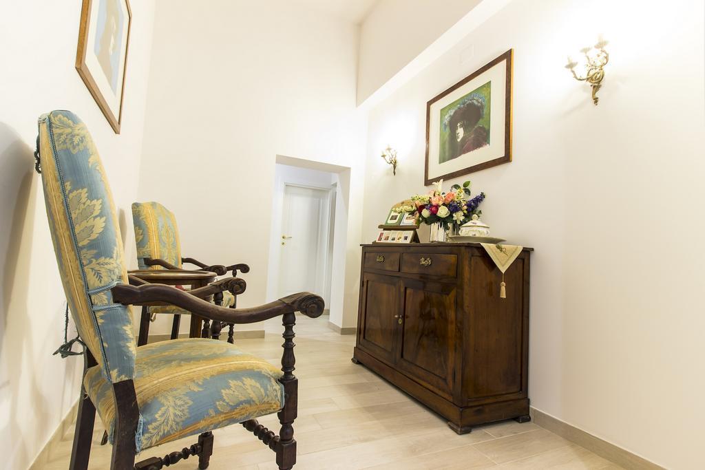 نابولي Palazzo D'Auria Aparthotel المظهر الخارجي الصورة