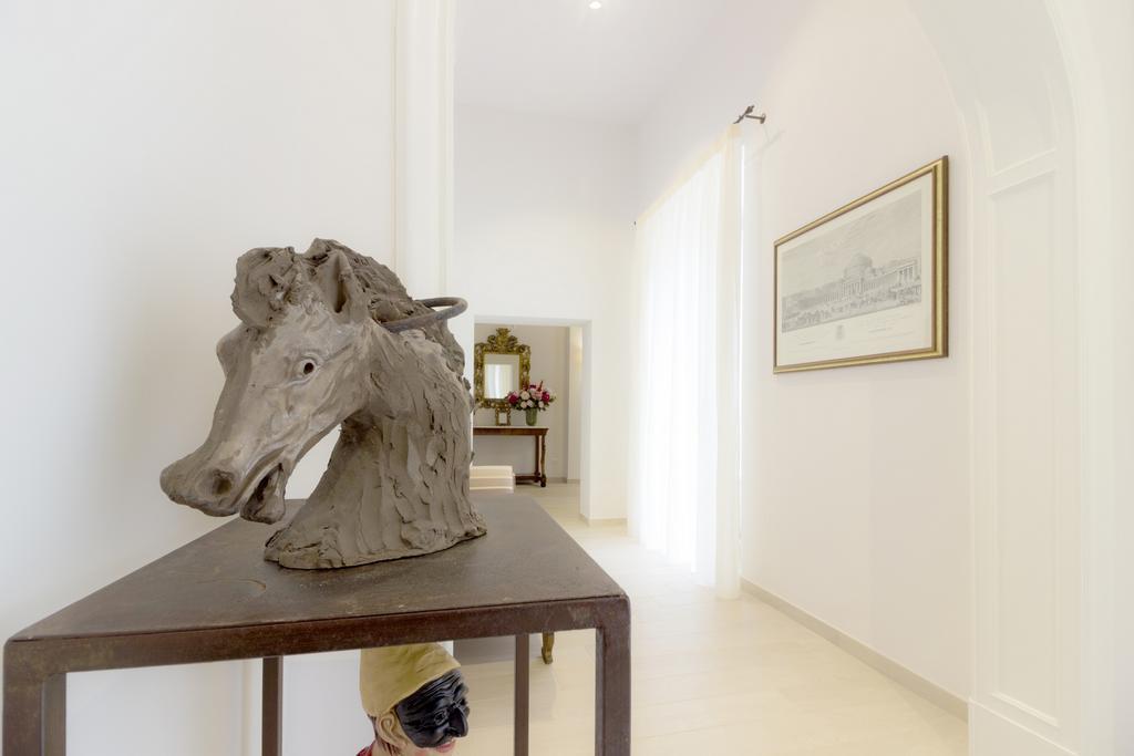 نابولي Palazzo D'Auria Aparthotel المظهر الخارجي الصورة