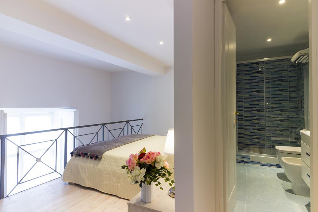 نابولي Palazzo D'Auria Aparthotel المظهر الخارجي الصورة