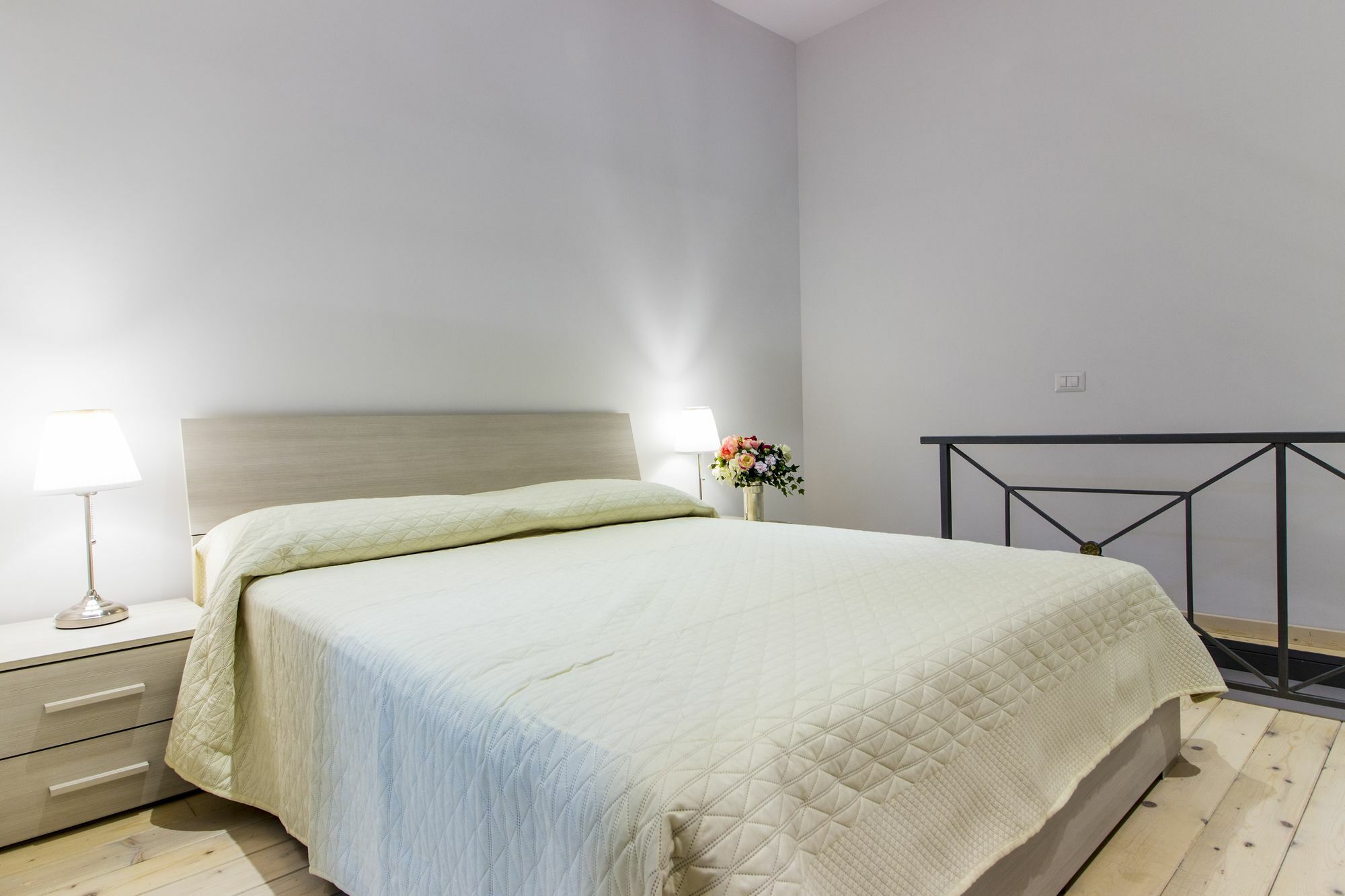 نابولي Palazzo D'Auria Aparthotel المظهر الخارجي الصورة