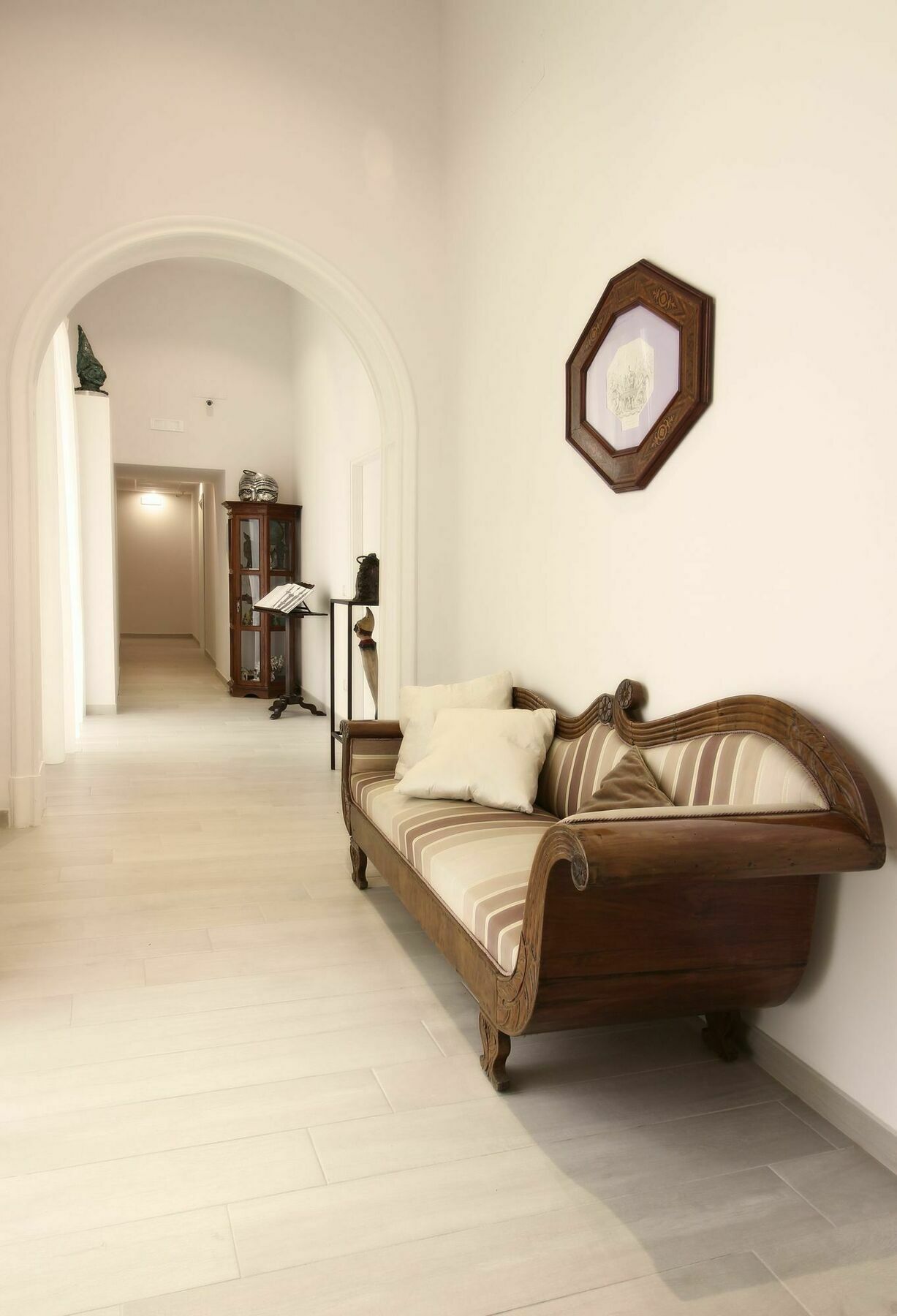 نابولي Palazzo D'Auria Aparthotel المظهر الخارجي الصورة